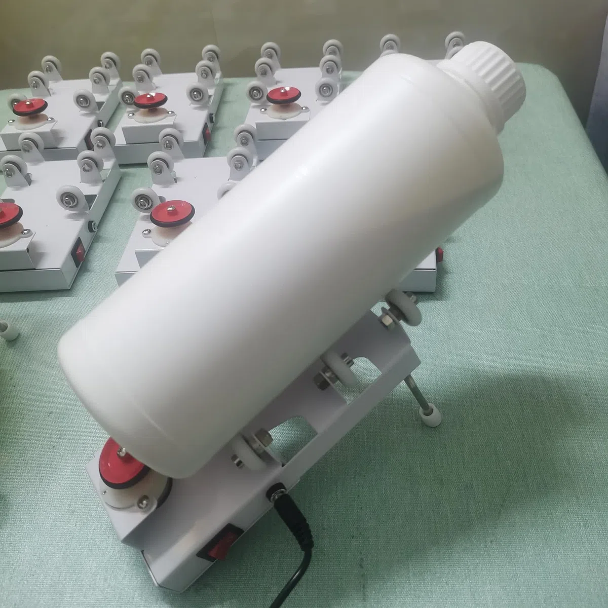 DIY Paint Shaker, Agitador De Pintura del Modelo De Mezclador Vortex, Puede Contener 1 Botella De Tinta 1l (Incluidas 500 Ml De Botellas Pequeñas), para Botellas De Tinta Cilíndricas, Pintura